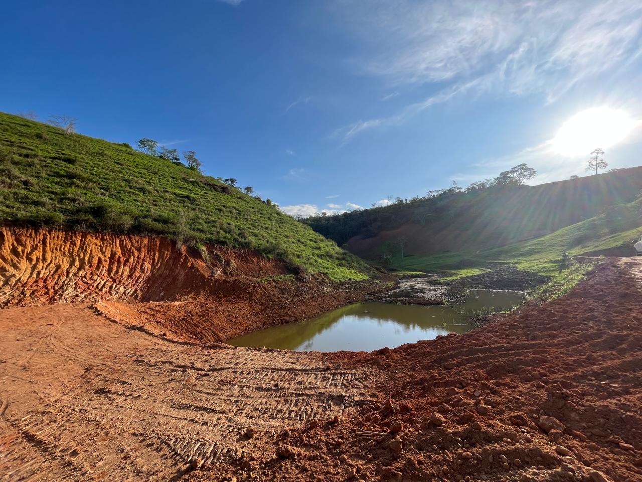 Tanque em propriedade rural